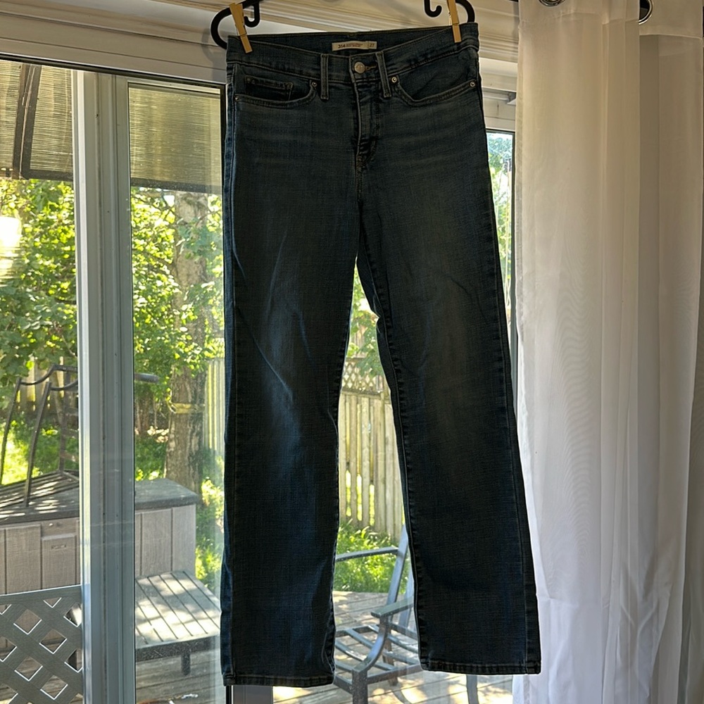Levi’s 314 Shaping Straight Jeans W27 L30